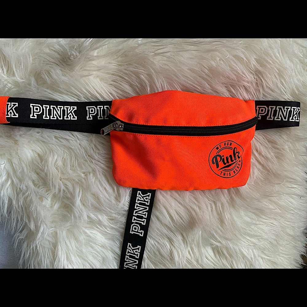 Bright hot pink Fannypack